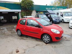 Red Used 2010 Renault Twingo Expression Hatchback | £1,495 (Fair price)