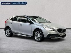 Silver Used 2017 Volvo V40 CC Pro Estate | £11,036 (Fair price)