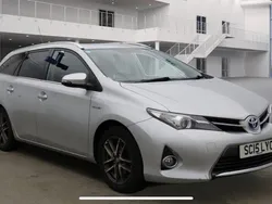 Used 2015 Toyota Auris Touring Sports Estate | £8,995 (Fair price)
