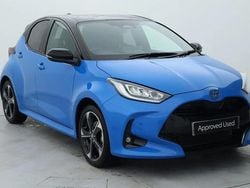 Blue Used 2025 Toyota Yaris Hybrid Edition Hatchback | £24,999 (Fair price)