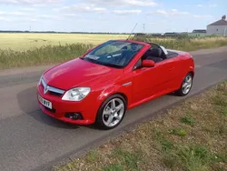 Red Used 2009 Vauxhall Tigra Cabriolet | £4,000