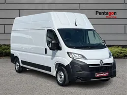 Kaolin white New 2024 Vauxhall Movano S Van | £22,450 (Fair price)