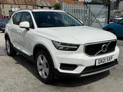 Ice white Used 2021 Volvo XC40 Momentum SUV | £18,599 (Fair price)