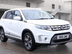 White Used 2015 Suzuki Vitara SZ5 Hatchback | £9,995 (Fair price)