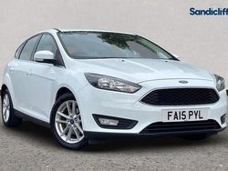 White Used 2015 Ford Focus Zetec Hatchback | £5,922 (Fair price)