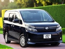 Black Used 2015 Toyota Voxy MPV | £10,995 (Fair price)