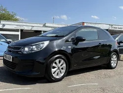 Black Used 2016 Kia Rio 2 Hatchback | £5,799 (Fair price)
