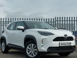 White Used 2022 Toyota Yaris Hybrid Estate | £19,498 (Good price)