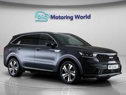 Grey Used 2022 Kia Sorento 4 SUV | £32,000 (Good price)
