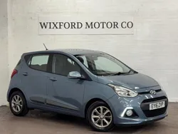 Blue Used 2016 Hyundai i10 Premium Hatchback | £4,250 (Good price)