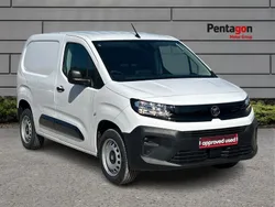 Kaolin white New 2025 Vauxhall Combo S MPV | £17,990 (Fair price)