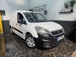 White Used 2017 Peugeot Partner Van | £5,495 (A bit pricey)