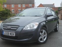 Grey Used 2009 Kia Ceed 2 Hatchback | £1,850 (Good price)