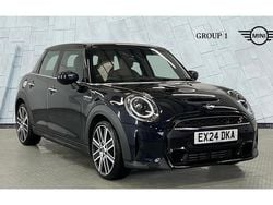 Black Used 2024 Mini Cooper S Exclusive Hatchback | £22,390 (Fair price)