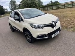 Cream Used 2015 Renault Captur Dynamique SUV | £3,690 (Good price)