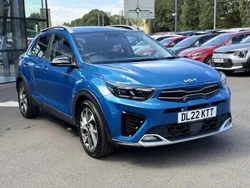 Azure blue Used 2022 Kia Stonic 4 SUV | £14,300 (Fair price)