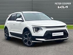 White Used 2024 Kia Niro SUV | £25,445 (Expensive)