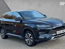 Metallic delan black Used 2025 BYD Seal U Boost SUV | £28,199 (Fair price)