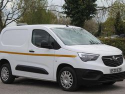 White Used 2020 Vauxhall Combo Sportive MPV | £8,990 (Good price)