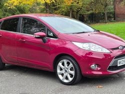 Red Used 2009 Ford Fiesta Titanium Hatchback | £2,790 (Good price)
