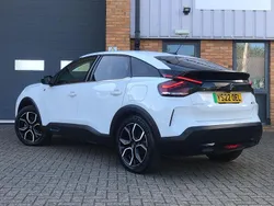 White Used 2022 Citroën e-C4 Shine Hatchback | £14,151 (Fair price)