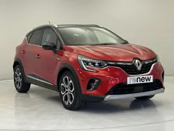 Red & black Used 2022 Renault Captur SUV | £15,250 (Fair price)