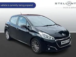 Used 2018 Peugeot 208 Signature Sky Hatchback | £8,867 (Fair price)