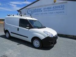 White Used 2018 Vauxhall Combo MPV | £6,900 (Fair price)