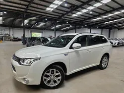 White Used 2015 Mitsubishi Outlander P-HEV Estate | £9,780 (Good price)
