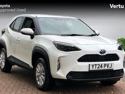 Used 2025 Toyota Yaris Hybrid Estate | £20,695 (Super price)