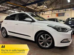 White Used 2015 Hyundai i20 Premium Hatchback | £8,989 (Fair price)