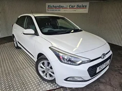 White Used 2017 Hyundai i20 Premium Hatchback | £5,000 (Fair price)