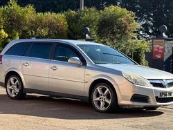 Silver Used 2006 Vauxhall Vectra Estate | £490
