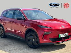 Dynamic red New 2025 MG MG5 EV SE Estate | £21,499