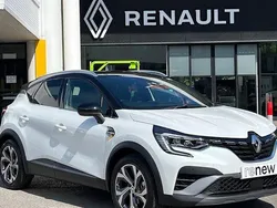 White/black Used 2022 Renault Captur R.S. SUV | £18,234 (Fair price)