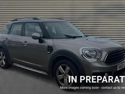 Melting silver Used 2017 Mini Cooper Countryman Chili SUV | £17,297 (Fair price)