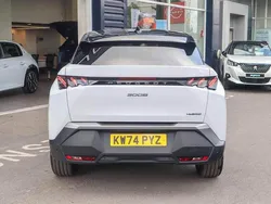 White Used 2024 Peugeot 3008 GT SUV | £28,700