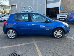 Blue Used 2010 Renault Clio II Initiale Hatchback | £2,490 (Super price)