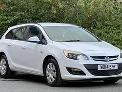 White Used 2014 Vauxhall Astra S Estate | £3,450 (Fair price)