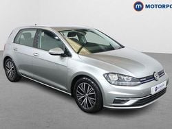 Silver Used 2018 VW Golf VII SE Hatchback | £16,299 (Fair price)