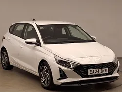 White Used 2024 Hyundai i20 Advanced Hatchback | £15,998 (Fair price)