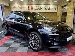 Black Used 2016 Porsche Macan S SUV | £19,995 (Fair price)
