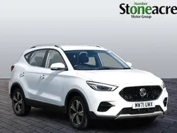 White Used 2022 MG ZS Excite Sedan | £10,999 (Fair price)