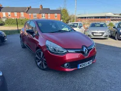 Red Used 2015 Renault Clio IV Dynamique Hatchback | £3,795 (Good price)