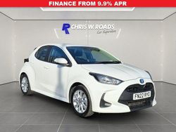 White Used 2022 Toyota Yaris Hybrid Hatchback | £14,500 (Good price)
