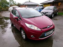 Red Used 2009 Ford Fiesta Zetec Hatchback | £3,699 (Expensive)