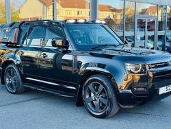 Used 2023 Land Rover Defender HSE Dynamic | £67,495 (Expensive)