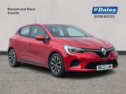 Flame red Used 2022 Renault Clio V Iconic Hatchback | £14,250 (Fair price)