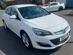 White Used 2014 Vauxhall Astra SRi Hatchback | £4,595 (Fair price)