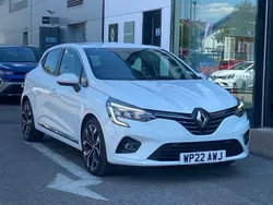 White Used 2022 Renault Clio V SE Hatchback | £12,878 (Fair price)